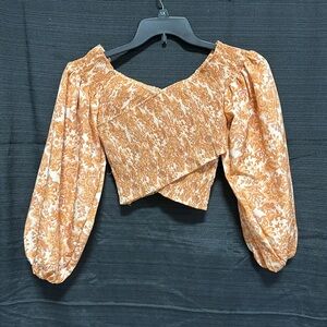Flying Tomato Women's‎ Criss Cross Smocked Long Sleeve Crop Top / Size S